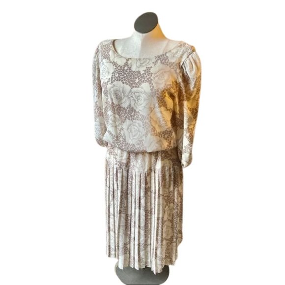 Vintage 1980’s Beige & Cream Rose Print Shoulder Pad 20’s Style Drop Waist Dress - Picture 1 of 11